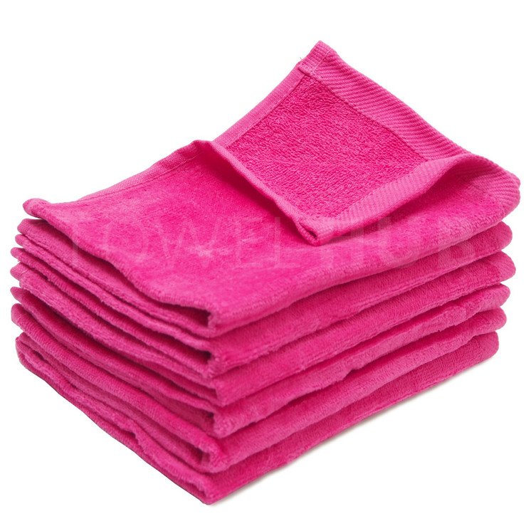 Hot_pink_fingertip_towel