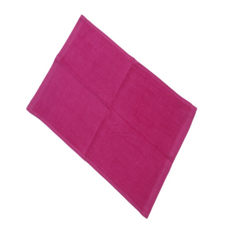 Hot_Pink_Fingertip_Hemmed_Towels